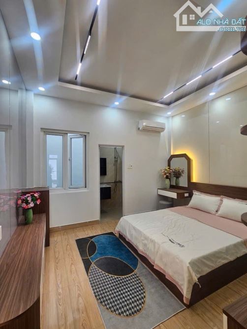Bán nhà 4 tầng khu phân lô - 68m2 (4x17) - hxt - P12 Gò Vấp - giáp Tân Bình - 3