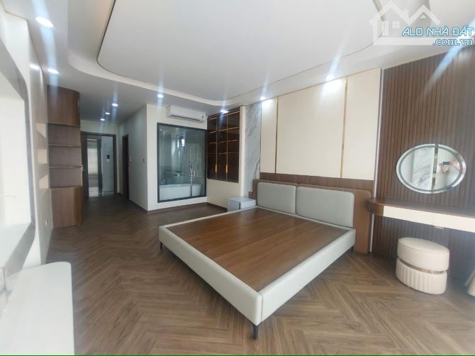 BÁN NHÀ NGỌC LÂM –VỈA HÈ, Ô TÔ TRÁNH – KINH DOANH SẦM UẤT- 53M2 CHỈ 22 TỶ - 3
