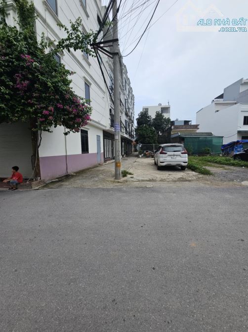 BÁN NHÀ TT CHÚC SƠN CHƯƠNG MỸ 32,5 m 3,7 TỶ 4 TẦNG MT 3,6m. Ô TÔ ĐỖ CỬA. - 3