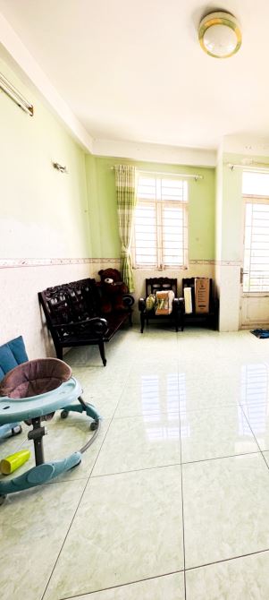 Bán nhà đường Nguyễn tất Thành quận 4 - 3