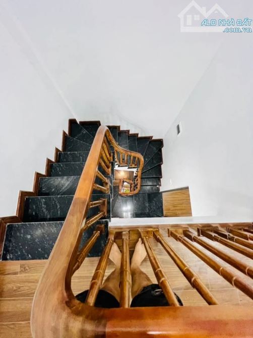 CỰC HIẾM - NHÀ KHU CÁT LINH - TÔN ĐỨC THẮNG - Ô TÔ ĐỖ CỬA - 3