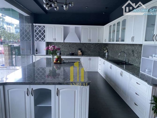 CHO THUÊ TOÀ VĂN PHÒNG MẶT TIỀN 12M- HẦM 4 LẦU GIÁ 100 TRIỆU - 3