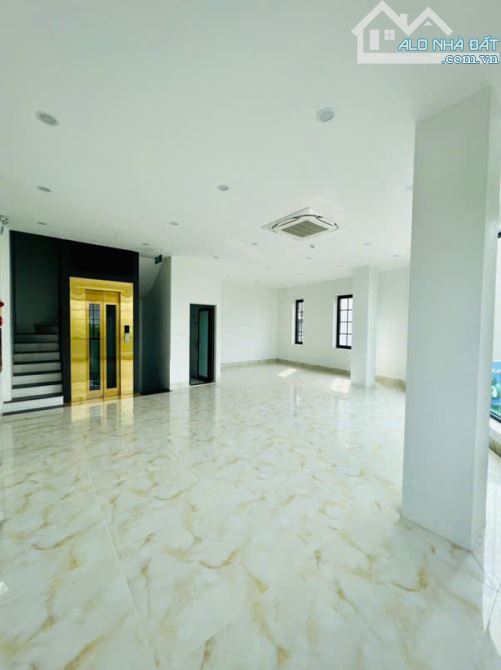 Mặt phố Lê Trọng Tấn, lô góc, 7 tầng thang máy, vỉa hè rộng, chỉ 29,8 tỷ - 3