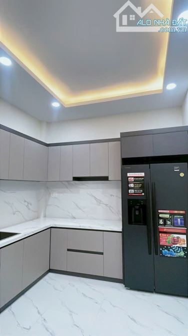 BÁN NHÀ BÌNH THUẬN Q7 -42M2 - 3 TẦNG 4PN - TẶNG FULL NỘI THẤT - HẺM 3M - NHỈNH 5 TỶ - 3
