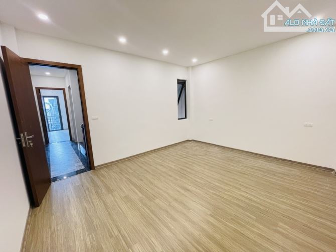 ĐỘC LẬP 1 CĂN 🏡 BÁN NHÀ PHÚC LỢI - LONG BIÊN - NGÕ OTO - 65M² - 4 NGỦ - Ở NGAY💸 NHỈNH 7T - 3