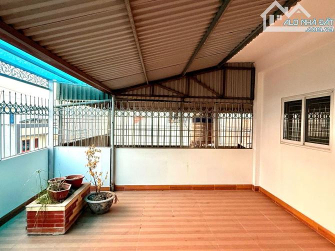 SIÊU PHẨM PHÂN LÔ PHÚ LA VỈA HÈ ĐƯỜNG 9M CHỈ 14,4 TỶ MẶT TIỀN 5M 5 TẦNG. - 3