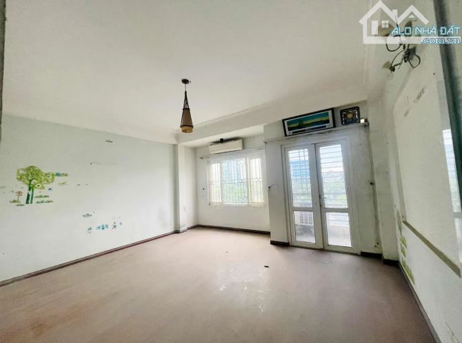 Bán nhà Hoàng Quốc Việt, ngõ thông kinh doanh, đường ô tô tránh, tiện ích vô vàn. - 3