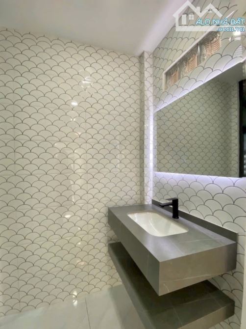 Siêu phẩm 3 tầng - mới - Gần Đầm Sen - Kênh Tân Hóa - Tân Phú - 4x11m, 5.7 TỶ - 4