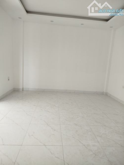 NHÀ Đại Cát - BẮC TỪ LIÊM 36m- 6 tầng -mt4 m- 6 tỷ THANG MÁY CHẠY VÈO VÈO , LÔ GÓC - 4