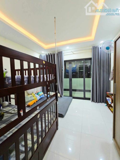 NHÀ PHỐ 65M2 4 TẦNG - HOÀN CÔNG ĐỦ - ĐƯỜNG Ô TÔ - GẦN LỐI VÀO CAO TỐC - PHÚ HỮU - CHỈ 6.35 - 4