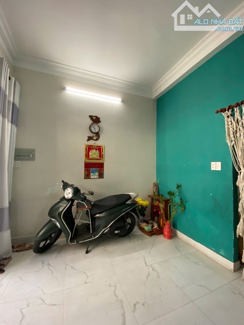 Nhà bán: đường Tân kỳ Tân Quý.Q Tân Phú. DTSD 168m2. 2 tầng. Giá 16 tỷ - 4