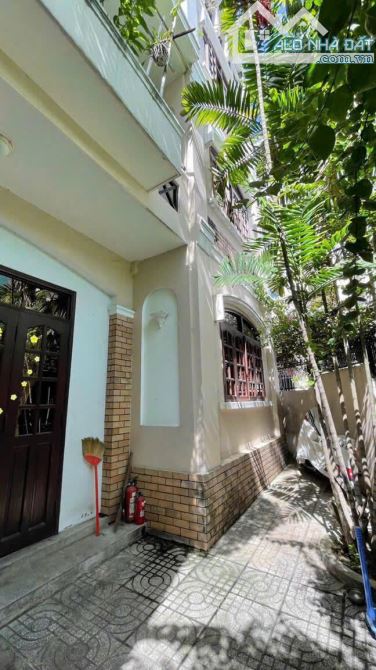 biệt thự đẹp góc 2 MT HXH 108/6 trần quang diệu Q3 DT 11x9,8 Cn 82,8m2 4 tầng giá 18 tỷ TL - 4