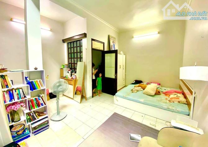 PHÂN LÔ - ĐƯỜNG LÁNG ĐỐNG ĐA 44m X5 TẦNG - MT 5.29m - GIÁ: 15.5 TỶ - 4