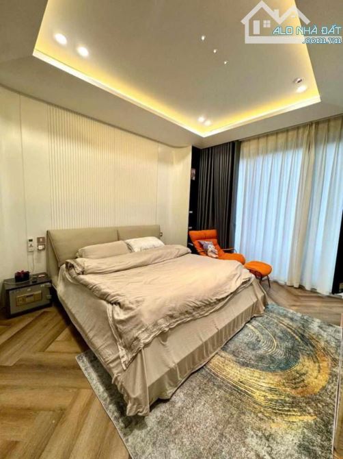 BÁN NHÀ NGỌC LÂM –TRUNG TÂM – MẶT TIỀN 6,4M - 52M2 CHỈ 18 TỶ - 4