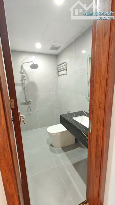 Cần bán gấp căn hộ chung cư 120 m2, 3 PN tòa D5A Trần Thái Tông, ban công Đông Nam - 4