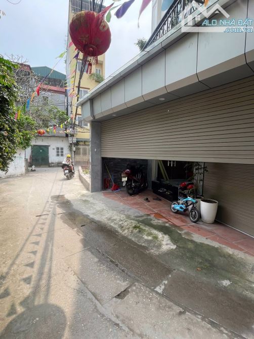 Hot! Biệt Thự Mini -Phú Thượng - Tây Hồ - 80M2 -3Tầng - 6.8mMT-2 Thoáng- Gara Ôtô  -15 Tỷ - 4
