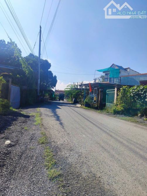 Bán Đất mặt tiền Đường Nhựa, thường tân 18 Tân Uyên Bình Dương, 9m X 35m giá 2 tỷ 3 - 4