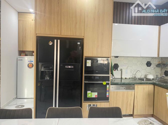Cần bán căn hộ Penthouse Central Garden, 4PN, đầy đủ nội thất, view quận 1, hướng đón lộc - 4