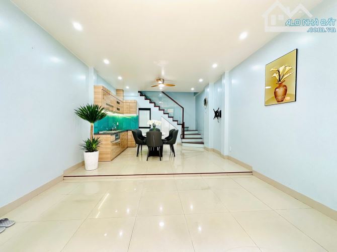 P Tuấn. 𝐒𝐢𝐞̂𝐮 𝐏𝐡𝐚̂̉𝐦 5 tầng Mặt Đường Đinh Nhu thông Nguyễn Công Hoà – Lán Bè - 4