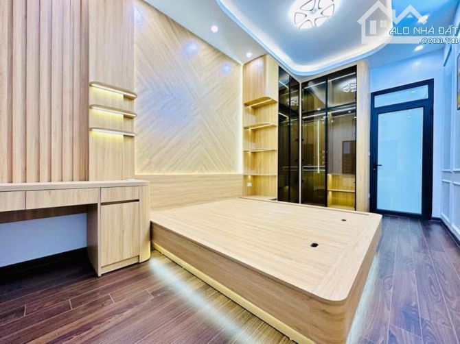 Bán Nhà Vũ Tông Phan, 38m2*5T, Nội Thất Lung Linh, Chỉ Vài Bước Chân Ra Ô Tô Dừng Đỗ - 4