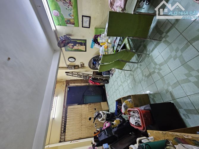 Giảm 1.3 tỷ - Nhà 4 Tầng, Huỳnh Mẫn Đạt Q5, 1 Căn Ra MT,  5PN, có Sân thượng, chỉ 6.7 tỷ T - 4