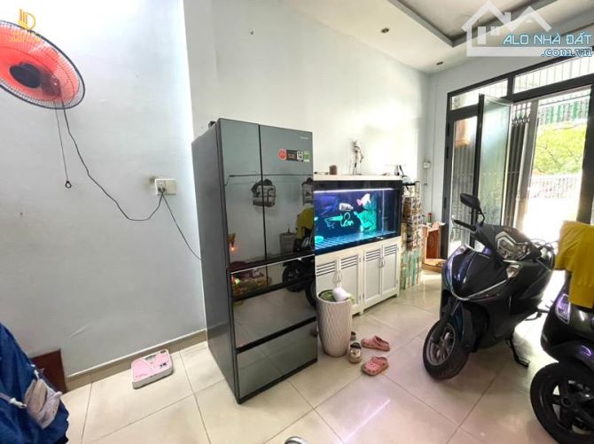 Bán nhà mặt tiền, 2 tầng Nguyễn Văn Khối, 42m2 5,Xtỷ - 4
