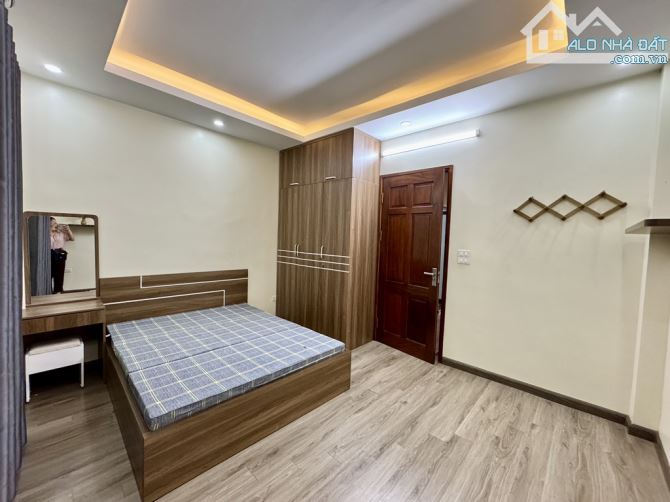 Bán nhà Đền Lừ gara ô tô 7 chỗ thông tứ tung 5 tầng đẹp như mới 45m2 giá hiếm 15 tỷ - 4