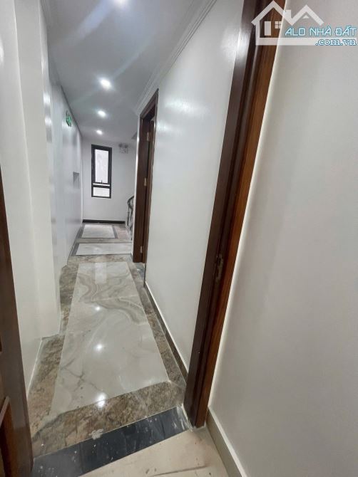 Mặt phố Lò Đúc 80m2, 7 tầng thang máy, mt 5.4m vỉa hè rộng, kinh doanh đỉnh. Giá 66 tỷ TL - 4