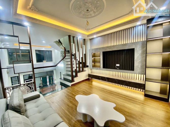 Bán nhà mới đẹp Ngoc Hồi 38m 5 tầng tặng full nội thất xịn nhà gần ô tô chỉ có 6.15 tỷ - 4