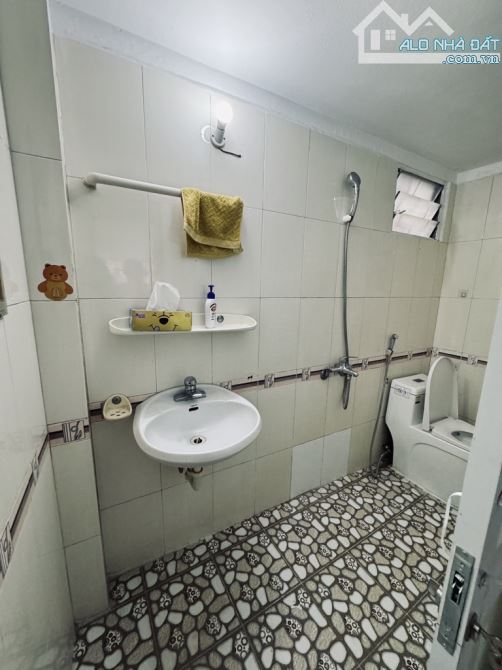 TRUNG TÂM BA ĐÌNH - NGỌC HÀ - CÁCH MẶT PHỐ ĐÚNG 25M - NGÕ THOÁNG SÁNG - SỔ ĐỎ RIÊNG - 4