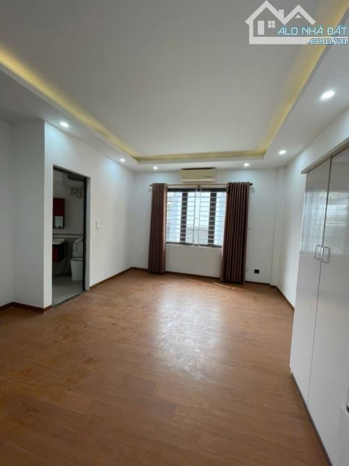 LÔ GÓC ĐỐNG ĐA - NHÀ ĐẸP 2 NGỦ - TẦM TIỀN HIẾM - 4