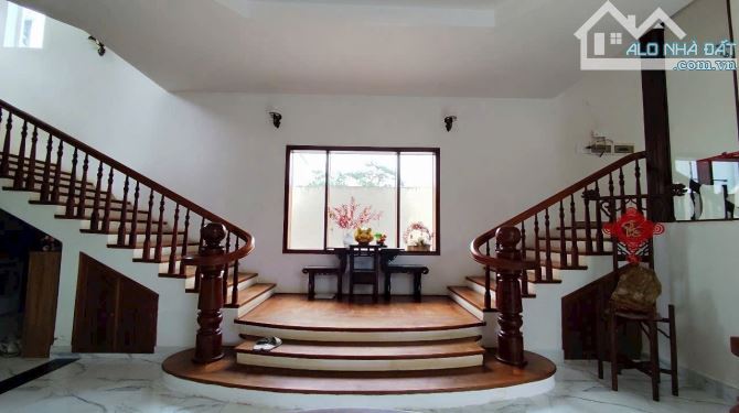 Bán ăn biệt thự nghỉ dưỡng đẹp tại Đà Lạt 285m2 sổ riêng khu sang xịn đường rộng rãi - 4