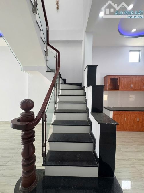 bán gấp nhà mới 14m ngang mặt tiền đường tỉnh lộ 9 cực rẻ - 4