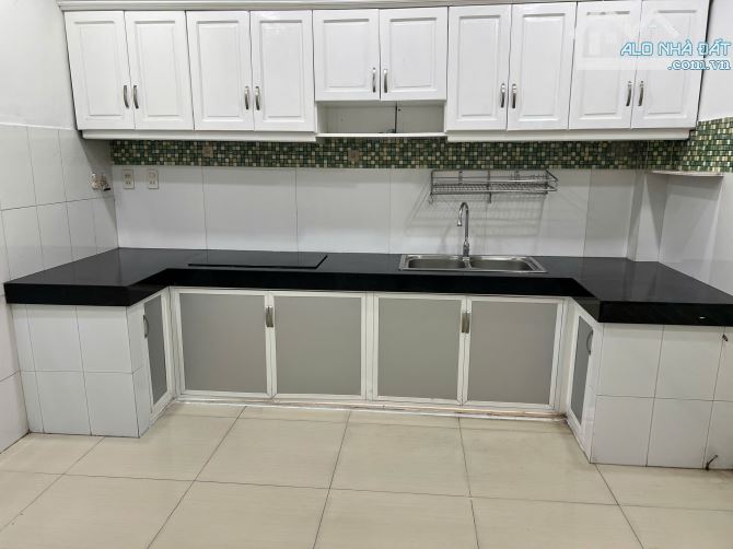 Hàng hiếm P26 Bình Thạnh 4x17m CN 64m2 xe hơi đậu trong nhà HĐT 15tr/tháng gía rẻ  8.4 TỶ - 4