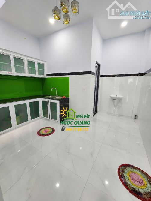 NHÀ MỚI 1/ ĐƯỜNG TÂN THỚI HIỆP 21, ĐANG MỞ 30m, 4x15m, 4 PHÒNG NGỦ - 5