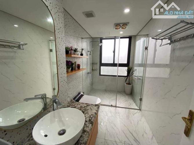 XUÂN LA TÂY HỒ NHÀ PHÂN LÔ GIÁ 18 TỶ 60m 5 TẦNG ĐƯỜNG Ô TÔ TRÁNH 1m VĨA HÈ 2 BÊN - 5