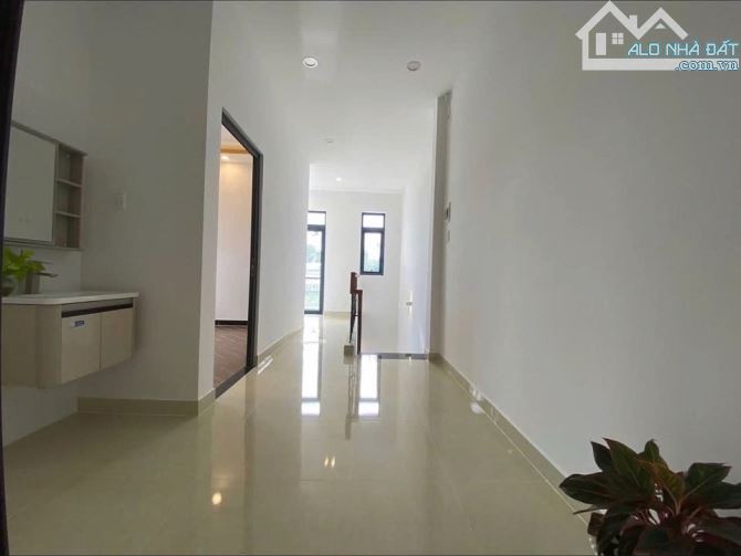Kinh Doanh gỗ thất bại, Chị gái bán căn nhà 100m2 Tâm huyết mới hoàn thiện ngay Đồng Khởi - 5
