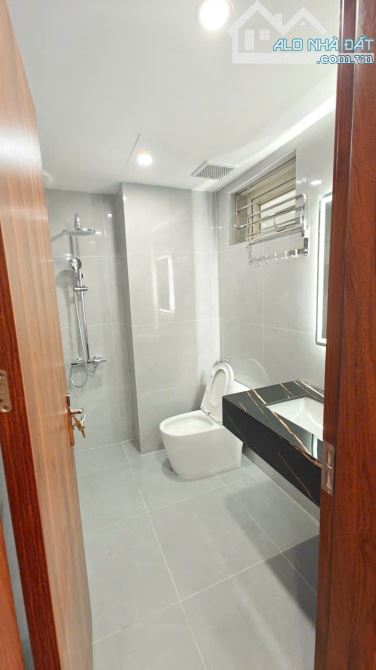 Cần bán gấp căn hộ chung cư 120 m2, 3 PN tòa D5A Trần Thái Tông, ban công Đông Nam - 5