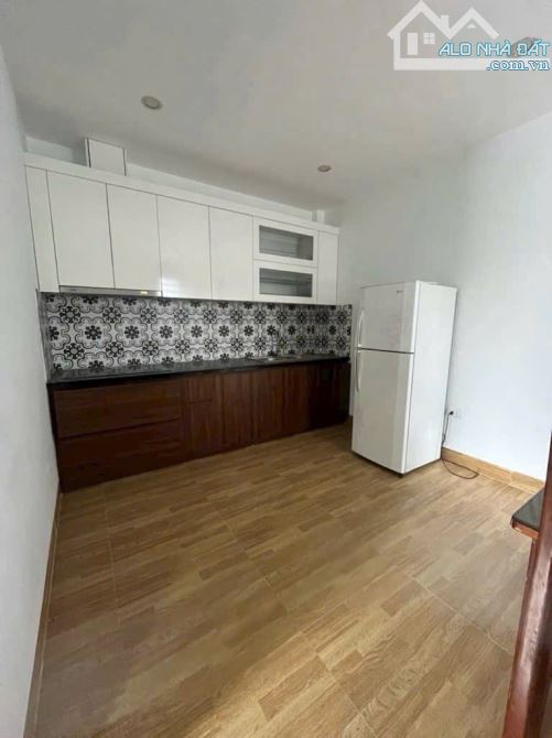 Bán nhà phúc lợi, 42m2 lô góc, giá tốt - 5