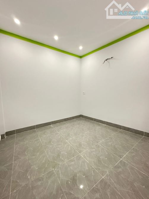 CHỦ GỞI BÁN NHÀ 1 TRỆT 1 LẦU (DT: 65M2) SỔ RIÊNG THỔ CƯ 100% ĐƯỜNG OTO P. TÂN VẠN - 5