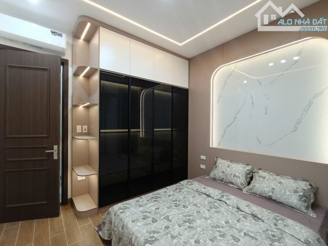 ĐẸP như VILLA ! Cực hiếm Chùa Láng 45m2, full NT ở sang, thoáng 2 MT, nghỉ dưỡng, ngõ to - 5