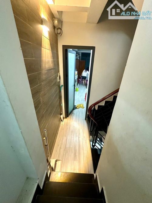 Nhà bán: đường Thiên Phước. Tân Bình. DTSD 41m2. 3 tầng. Giá 6,4tỷ - 5