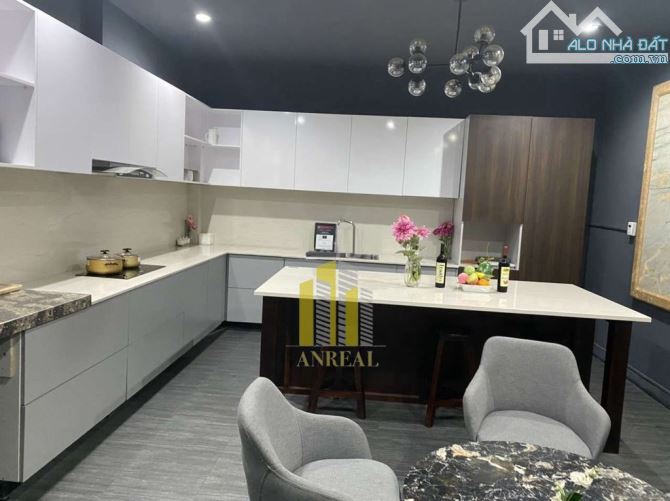 CHO THUÊ TOÀ VĂN PHÒNG MẶT TIỀN 12M- HẦM 4 LẦU GIÁ 100 TRIỆU - 5
