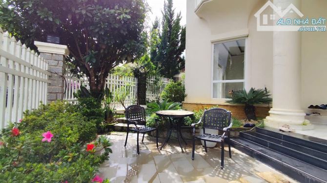 Bán ăn biệt thự nghỉ dưỡng đẹp tại Đà Lạt 285m2 sổ riêng khu sang xịn đường rộng rãi - 5