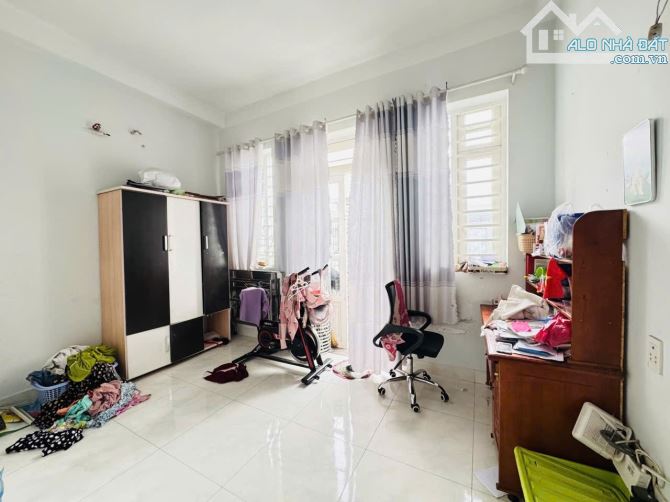 SIÊU PHẨM NHÀ 4 TẦNG BTCT XINH LUNG LINH, 48M2, GẦN BẾN XE BUÝT, CHỢ HIỆP THÀNH, 4.78 TỶ - 5