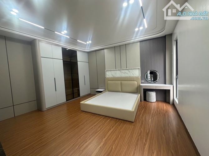 NHÀ ĐẸP GIA THUỴ 45M2 - NGUYỄN VĂN CỪ - 6TẦNG THANG MÁY - MẶT TIỀN RỘNG - FULL NỘI THẤT - 5
