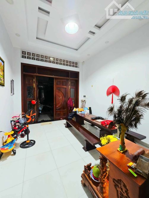 NHÀ PHỐ 65M2 4 TẦNG - HOÀN CÔNG ĐỦ - ĐƯỜNG Ô TÔ - GẦN LỐI VÀO CAO TỐC - PHÚ HỮU - CHỈ 6.35 - 6