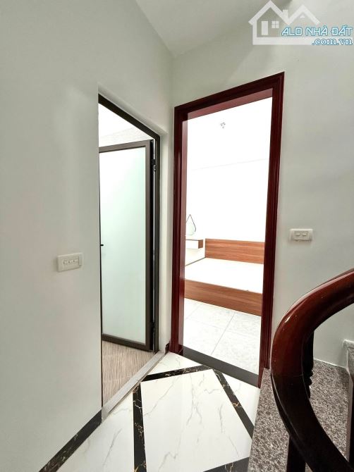 BÁN GẤP NHÀ ĐẸP VĨNH TUY MT RỘNG NGÕ THOÁNG 32M5T 6,95 TỶ. - 6