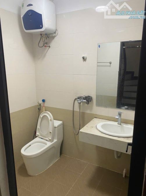 Cho thuê nhà nguyên căn phố Khương Đình Thanh Xuân 30m2 - 6