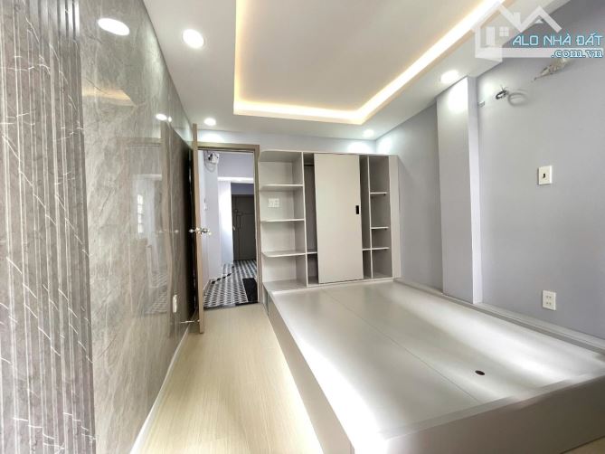 Siêu phẩm cách mặt tiền Lê Văn Sỹ 3 căn- tiện kinh doanh - Full nội thất đẹp 40m2 - 6